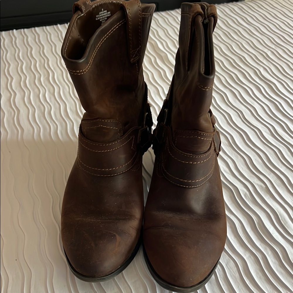 Mossimo Supply Co Brown Heeled Boots with Zipper Closure